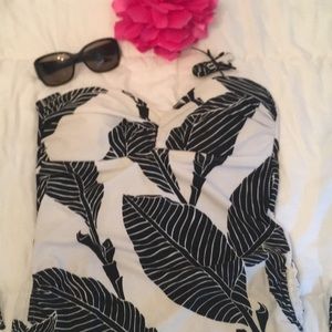 NWOT- Relax Tommy Bahama tankini top